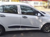 Cần bán xe Hyundai Grand i10 đời 2015, màu trắng, nhập khẩu 