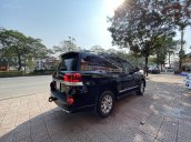 Bán xe Toyota Land Cruiser VX 4.6 sản xuất 2016, tên công ty xuất hoá đơn, biển HN 30E - 616.39, cực mới