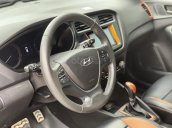 Xe Hyundai i20 Active 2015, màu trắng chính chủ, giá 480tr