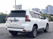 Cần bán gấp Toyota Prado năm sản xuất 2018, màu trắng, nhập khẩu