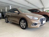 Cần bán xe Hyundai Accent 1.4AT sản xuất năm 2019, màu vàng