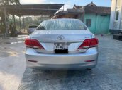 Cần bán gấp Toyota Camry 2.4 năm sản xuất 2010, giá tốt