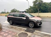 Bán Kia Sedona năm sản xuất 2017, giá 890tr