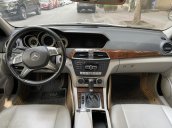 Cần bán gấp Mercedes C250 sx 2011, màu trắng, giá chỉ 498 triệu