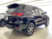 Bán xe Toyota Fortuner màu đen, máy dầu, siêu đẹp, trả góp chỉ 346 triệu