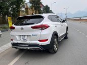 Cần bán Hyundai Tucson sản xuất 2018, màu trắng, giá 835tr