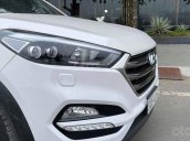 Cần bán Hyundai Tucson sản xuất 2018, màu trắng, giá 835tr