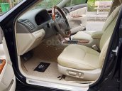 Bán Toyota Camry 3.0 sản xuất 2005, màu đen, giá ưu đãi