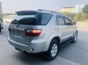 Toyota Fortuner V 2.7 4x4 2 cầu model 2012 màu bạc