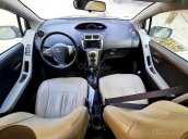 Bán xe Toyota Yaris sản xuất năm 2010, màu bạc, nhập khẩu nguyên chiếc