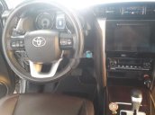 Cần bán lại xe Toyota Fortuner năm sản xuất 2019 còn mới, giá tốt