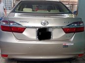 Bán ô tô Toyota Camry năm 2015 còn mới