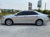 Bán Toyota Camry 2.0E năm 2017, giá chỉ 855 triệu