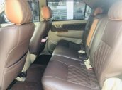 Bán Toyota Fortuner 2.7V sản xuất 2012, màu bạc xe gia đình