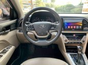 Bán Hyundai Elantra 2019, màu trắng