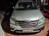 Cần bán gấp Toyota Innova sản xuất 2016, màu bạc 