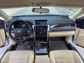 Bán Toyota Camry 2.0E năm 2017, giá chỉ 855 triệu