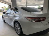 Cần bán lại xe Toyota Camry năm 2020, nhập khẩu còn mới