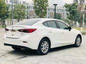 Bán nhanh Mazda 3 1.5 đời 2017 màu trắng, xe 1 chủ từ đầu biển thành phố, chạy zin 50000 km, xe đẹp không 1 lỗi nhỏ