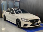 Cần bán gấp Mercedes C300 AMG 2019 siêu lướt