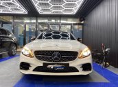 Cần bán gấp Mercedes C300 AMG 2019 siêu lướt