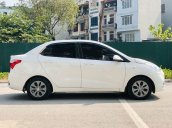 Bán nhanh với giá thấp chiếc Hyundai Grand i10 MT đời 2017, xe màu trắng