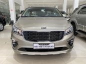 Bán xe Kia Sedona DATH, xe màu vàng, odo 40.000 km xe đẹp như mới