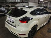 Cần bán xe Ford Focus sản xuất năm 2019, màu trắng 