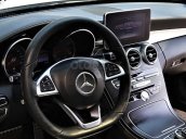 Cần bán lại xe Mercedes C300 2015, màu trắng chính chủ