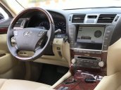 Bán Lexus LS đời 2010, màu đen còn mới