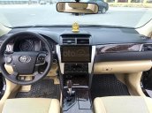 Xe Toyota Camry 2.0E đời 2015, màu đen