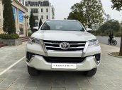 Bán Toyota Fortuner năm 2019, màu trắng, xe chính chủ