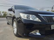 Cần bán gấp Toyota Camry 2.0E đời 2013, màu đen 