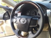 Cần bán gấp Toyota Camry 2.0E đời 2013, màu đen 