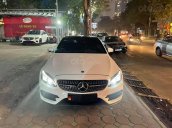 Cần bán Mercedes C300 trắng SX 2017, lăn bánh 29000km, hỗ trợ trả góp 70%, giá 1 tỷ 288