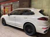 Chính chủ bán Porsche Cayenne GTS model 2016 màu trắng nội thất da bò, nhập khẩu từ Đức, phiên bản cao cấp full option