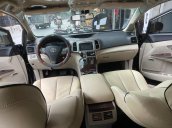 Cần bán xe Toyota Venza sản xuất 2009, màu đen, nhập khẩu