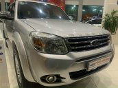 Cần bán xe Ford Everest năm 2013, màu kem (be) nhập khẩu giá 519 triệu đồng