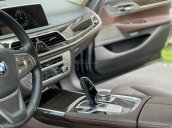 Bán BMW 730i mẫu mới, xe rất đẹp, full option nhiều tính năng hiện đại cam kết bao check hãng