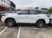 Cần bán Toyota Fortuner 2.4AT sản xuất 2021, giá mềm