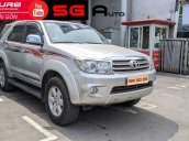 Xe Toyota Fortuner sản xuất 2011, nhập khẩu nguyên chiếc còn mới