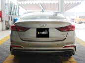 Bán xe Hyundai Elantra sản xuất năm 2018 còn mới