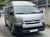 Cần bán gấp Toyota Hiace năm sản xuất 2017, màu bạc, 685 triệu