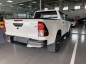 Bán ô tô Toyota Hilux 2.4AT 4X2 năm sản xuất 2021, xe nhập, giá 674tr