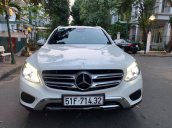 Cần bán Mercedes GLC 250 đời 2016, màu trắng