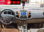 Xe Toyota Fortuner sản xuất 2011, nhập khẩu nguyên chiếc còn mới