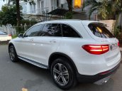 Cần bán Mercedes GLC 250 đời 2016, màu trắng