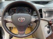 Cần bán xe Toyota Venza đời 2010, màu xám, nhập khẩu