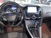 Cần bán gấp Ford Focus đời 2018, màu trắng