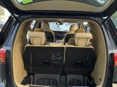 Cần bán xe Kia Sedona sản xuất năm 2016, màu đen 
